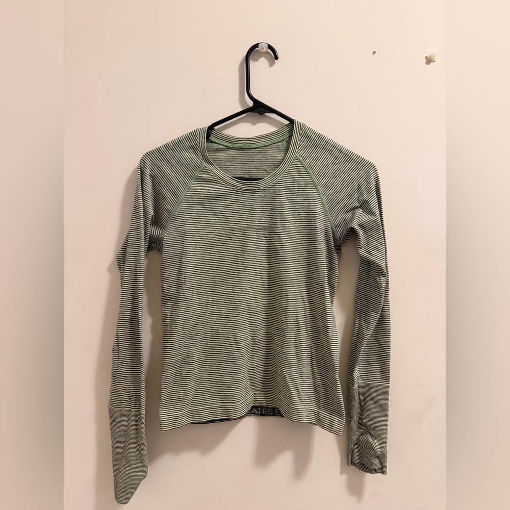 Lululemon swiftly tech top
